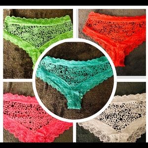 5 pair of Lace trim cheeky panties XS